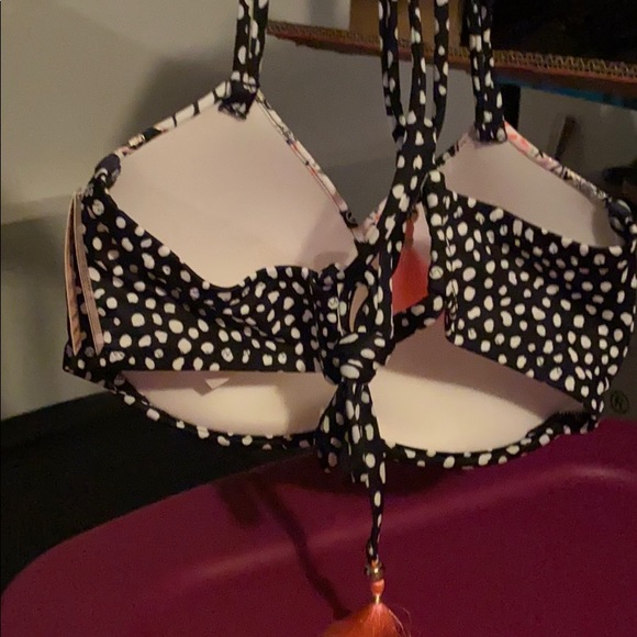 VICTORIA’S SECRET, Push Up Halter 34C and 34D - Picture 6 of 6